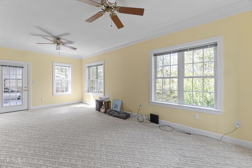 Photo #11: 102 Magnolia Drive