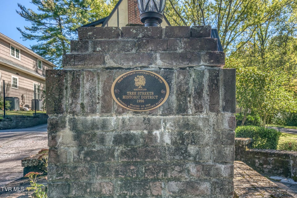 Photo #2: 1125 Cedar Place