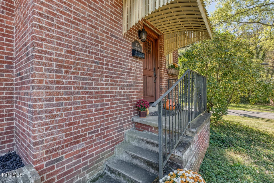 Photo #4: 1125 Cedar Place