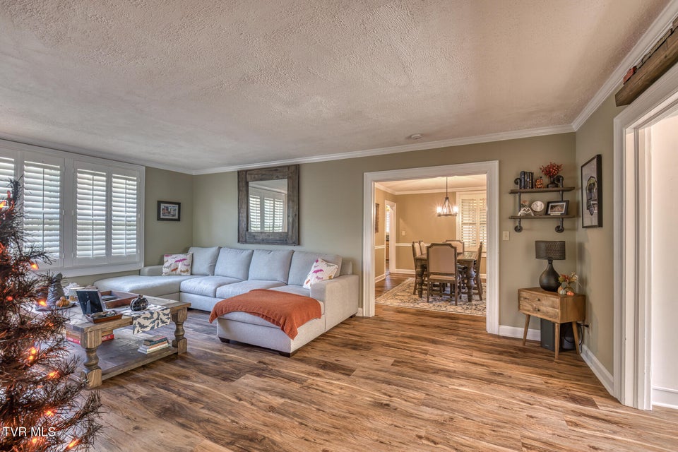 Photo #5: 1125 Cedar Place