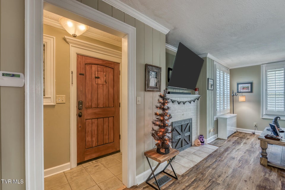 Photo #6: 1125 Cedar Place