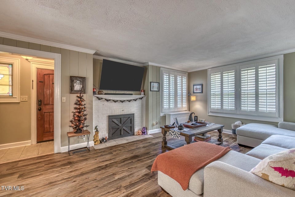 Photo #7: 1125 Cedar Place