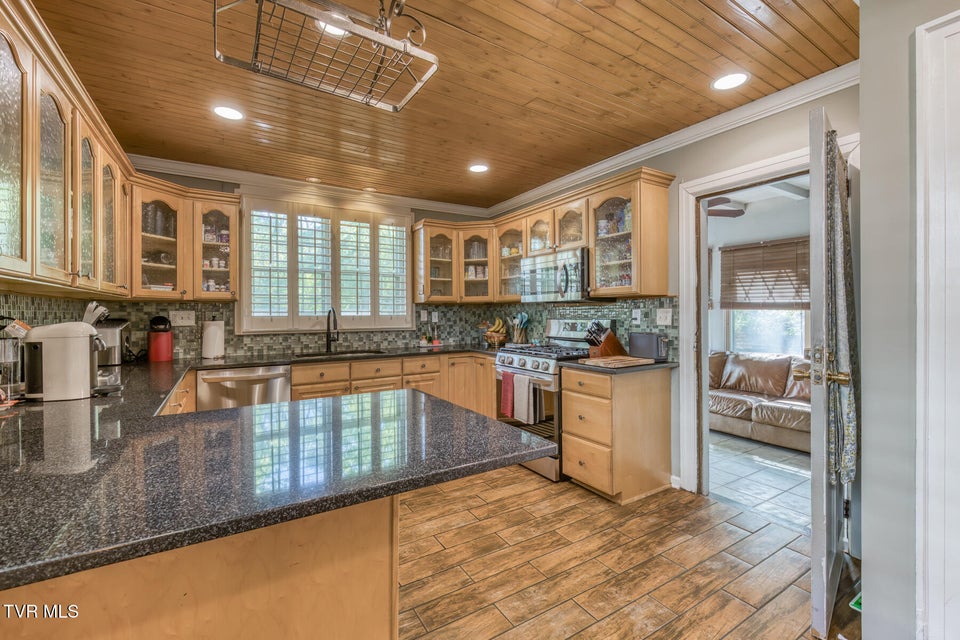 Photo #15: 1125 Cedar Place