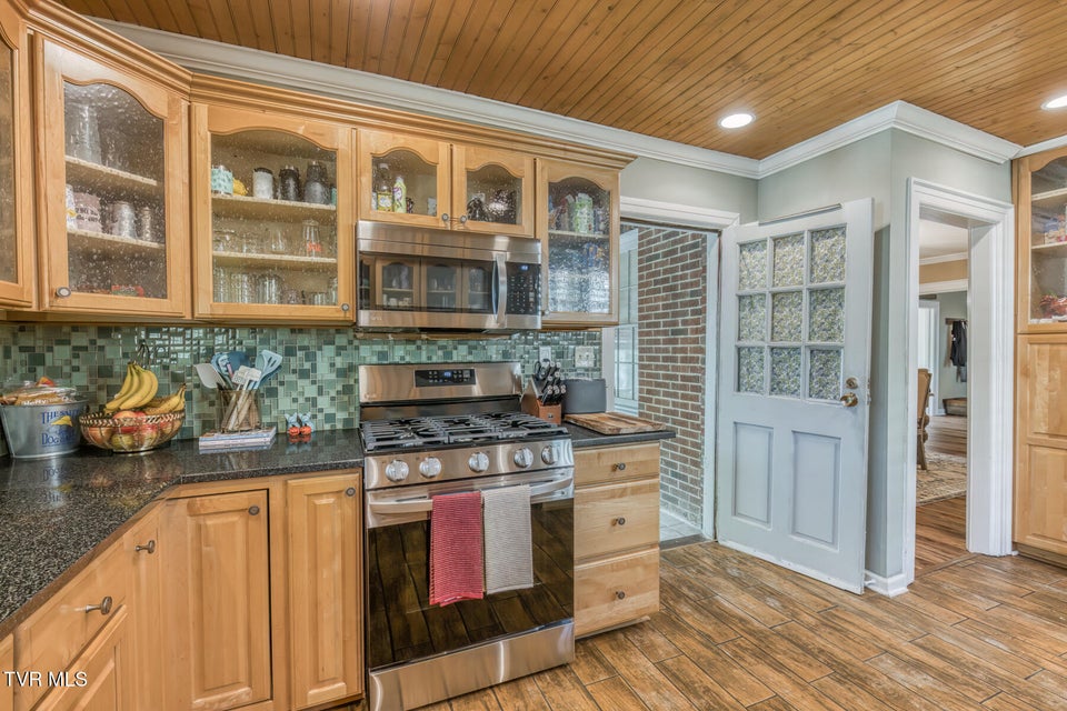 Photo #17: 1125 Cedar Place