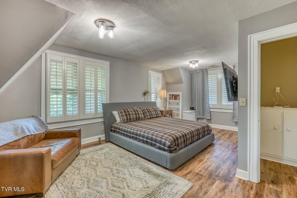 Photo #24: 1125 Cedar Place