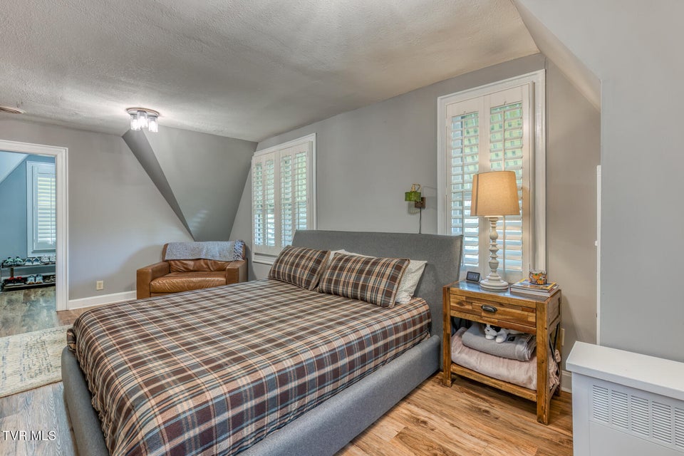 Photo #26: 1125 Cedar Place