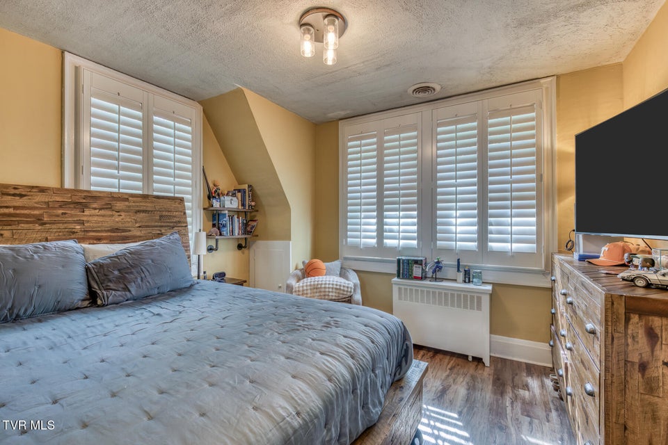 Photo #29: 1125 Cedar Place