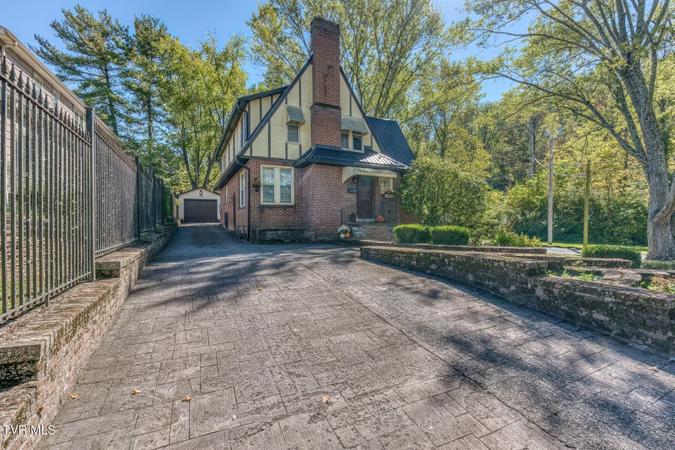 Photo #37: 1125 Cedar Place