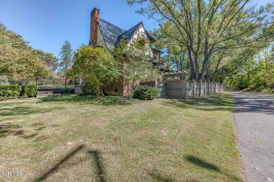 Photo #47: 1125 Cedar Place