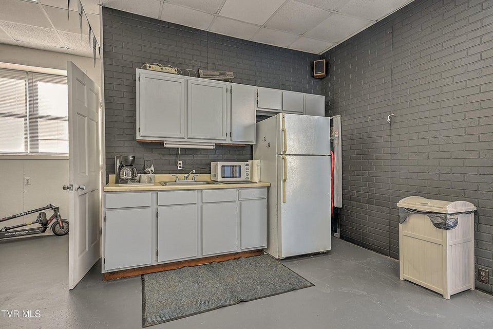 Photo #21: 1124 5th Street