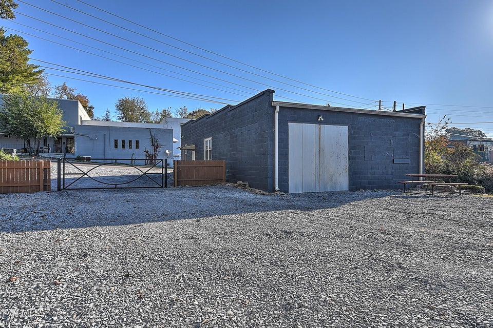 Photo #40: 1124 5th Street