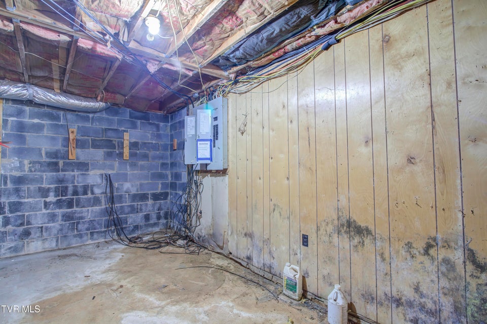 Photo #42: 168 Maden Drive