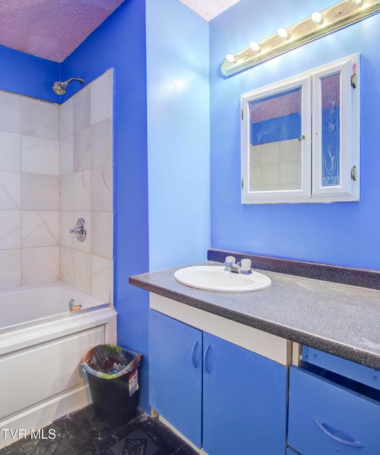 Photo #33: 168 Maden Drive