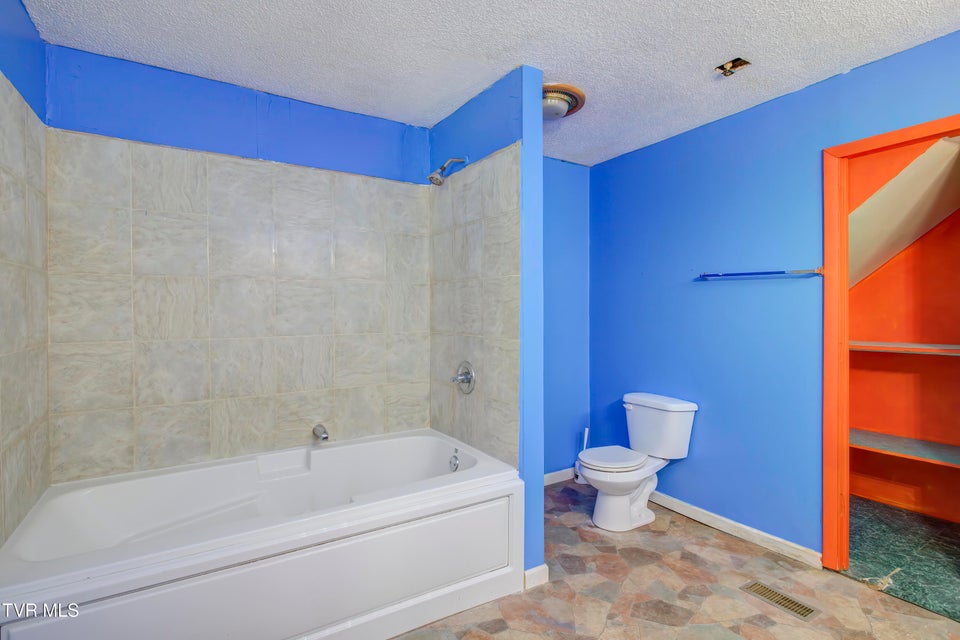 Photo #19: 168 Maden Drive