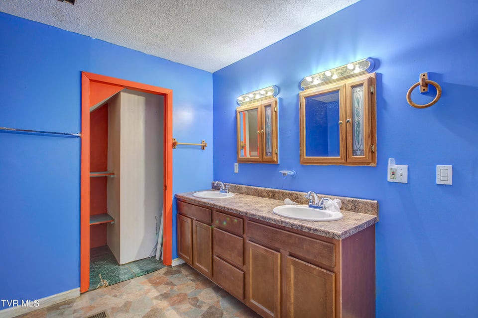 Photo #20: 168 Maden Drive