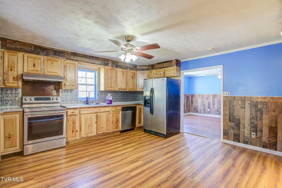 Photo #6: 168 Maden Drive