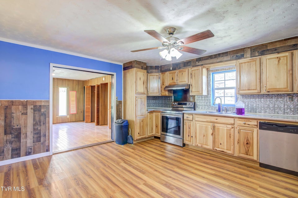 Photo #7: 168 Maden Drive