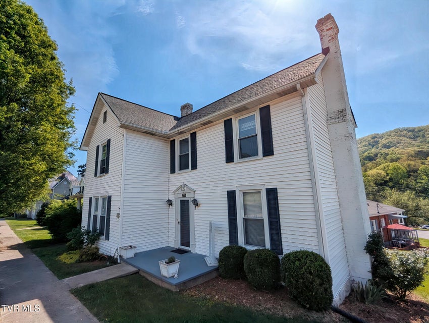 Photo #3: 209 Cypress Street
