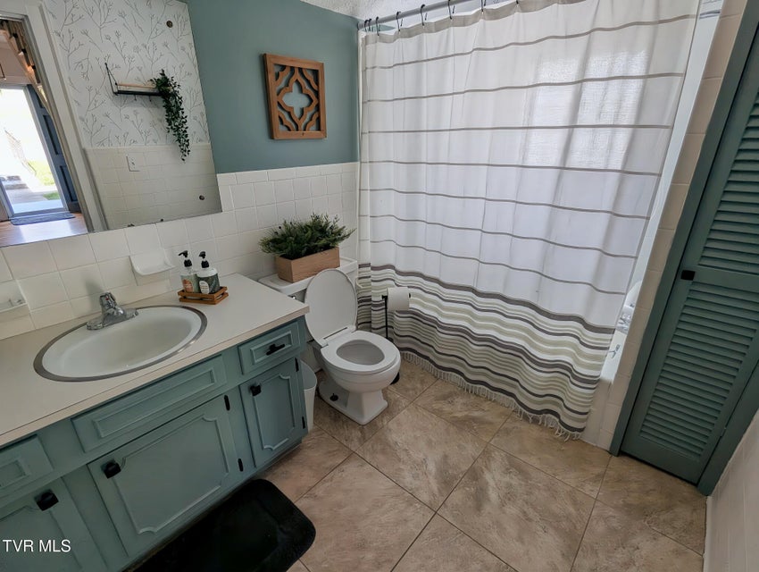 Photo #17: 209 Cypress Street