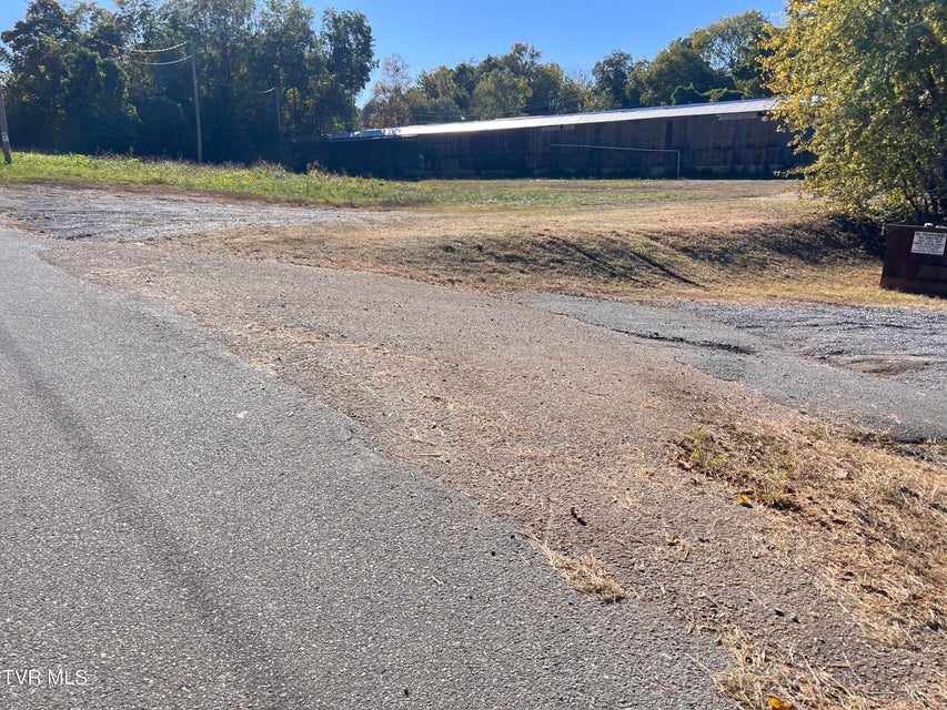 Photo #55: 403 Summer Street