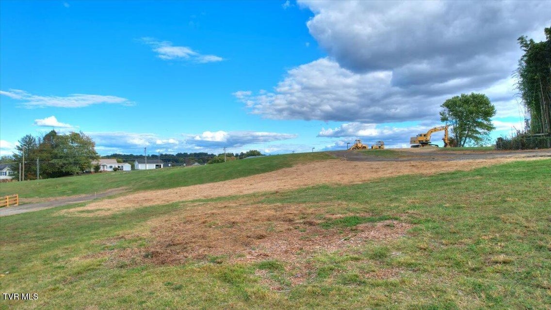 Photo #2: 124 Suncreset Street