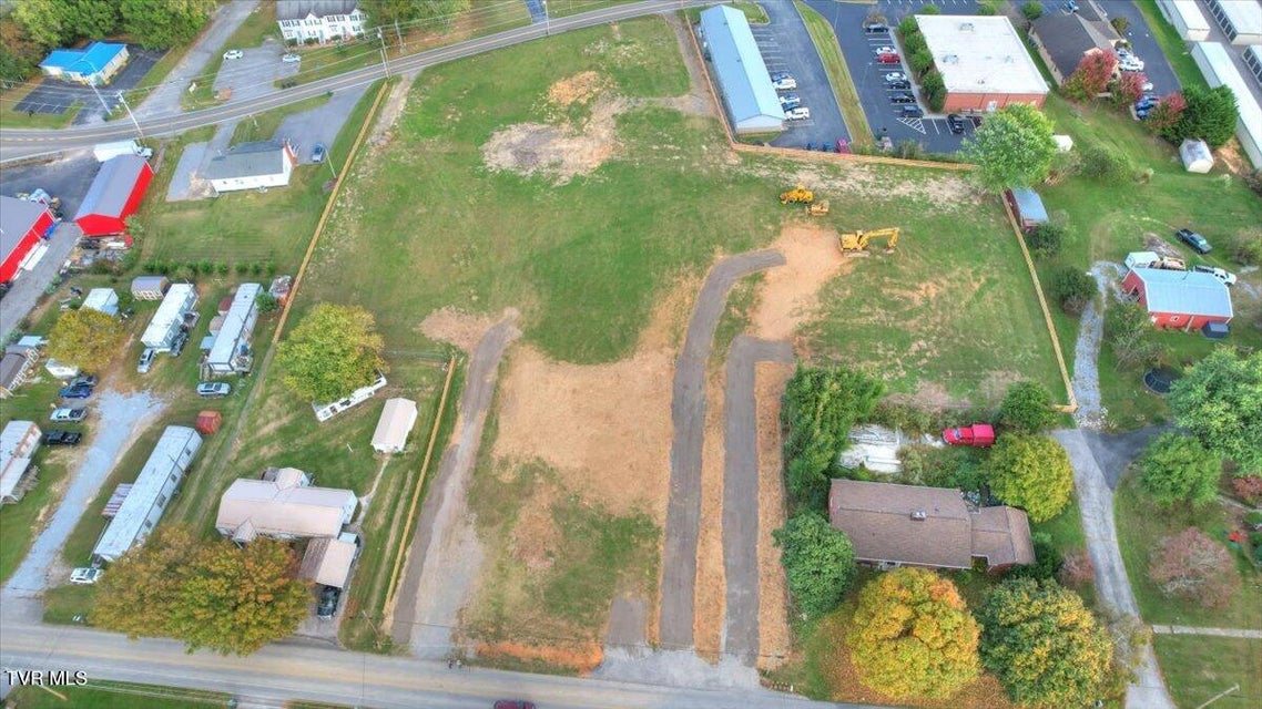 Photo #26: 124 Suncreset Street