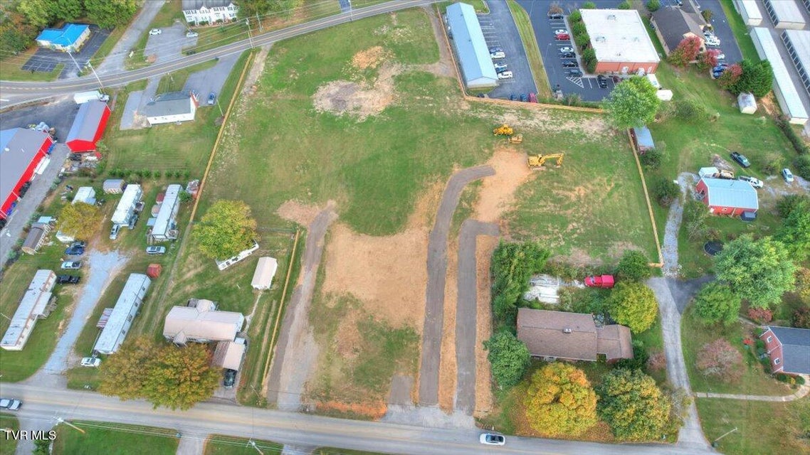 Photo #27: 124 Suncreset Street