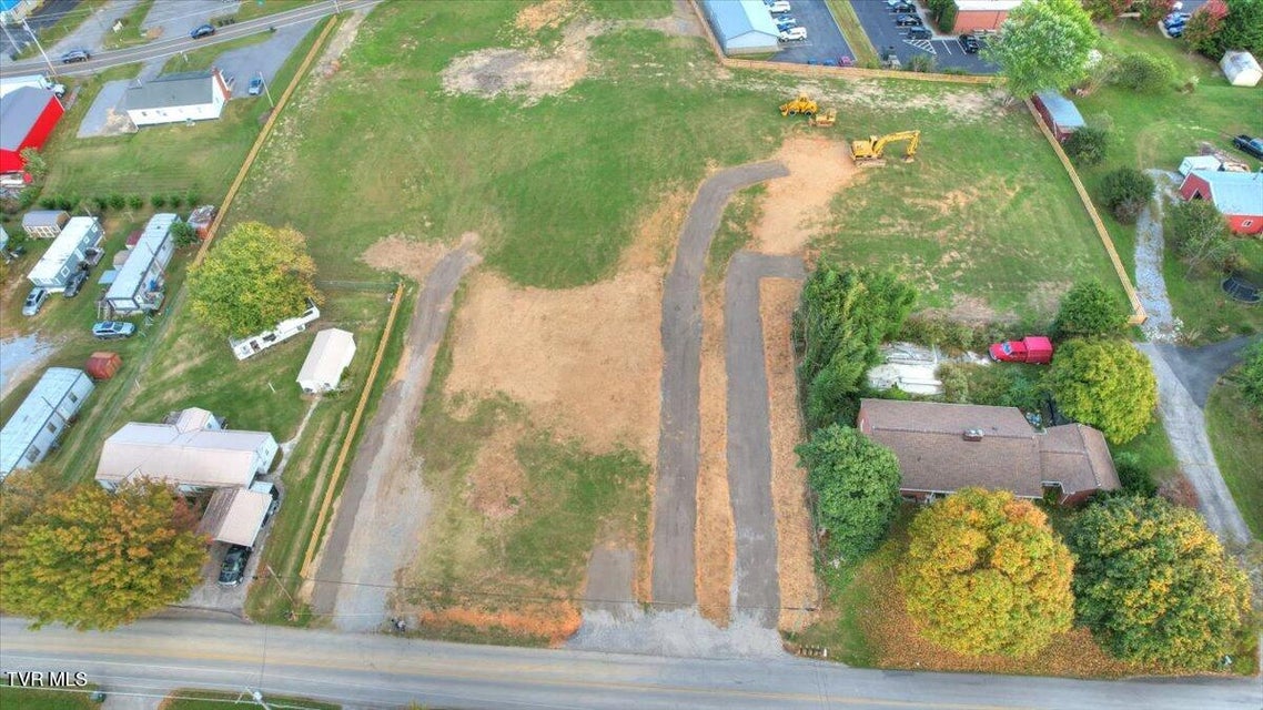 Photo #29: 124 Suncreset Street