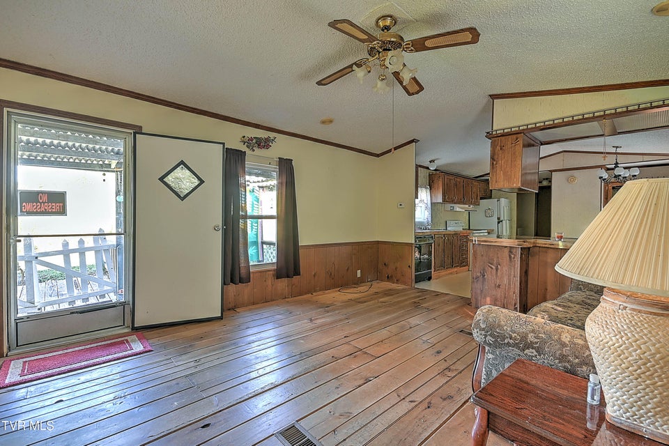 Photo #15: 406 War Valley Road