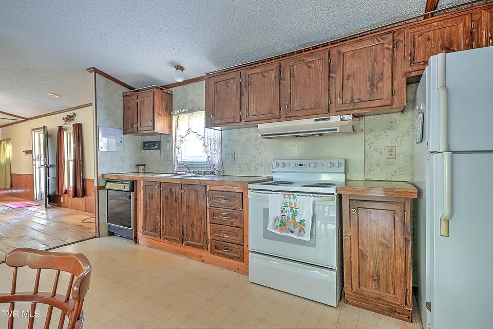 Photo #26: 406 War Valley Road