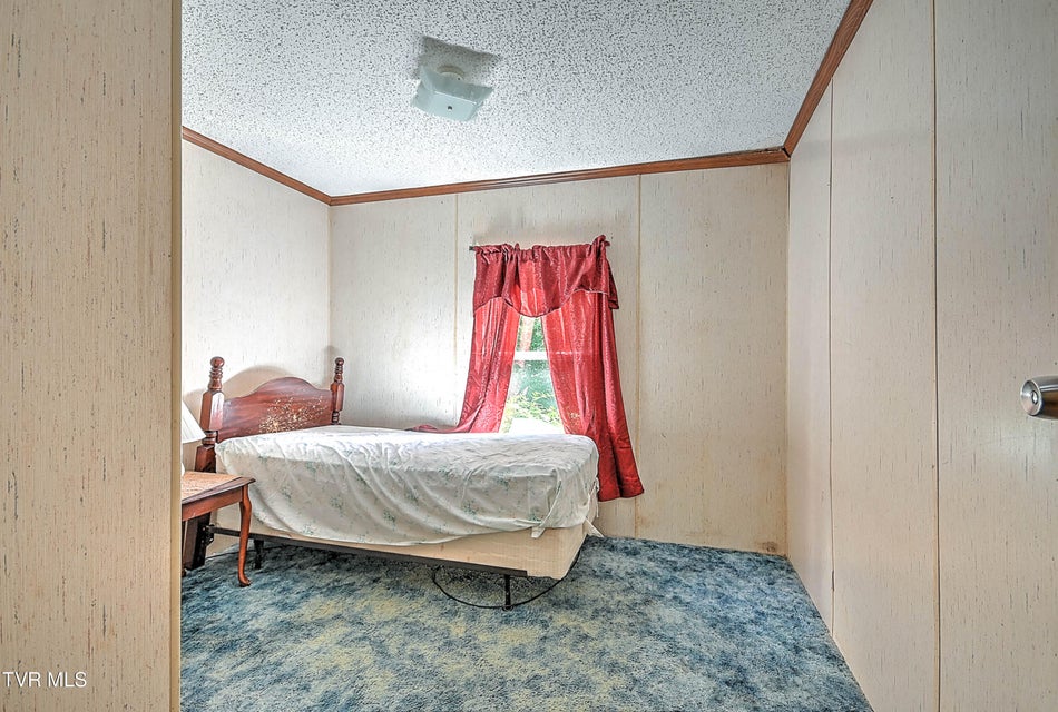 Photo #28: 406 War Valley Road