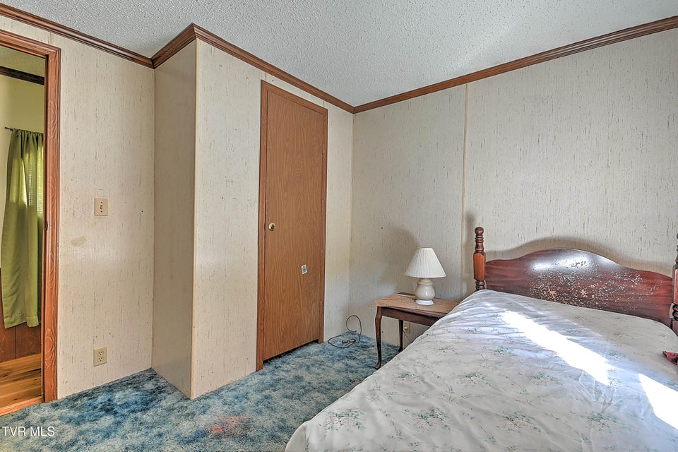 Photo #29: 406 War Valley Road