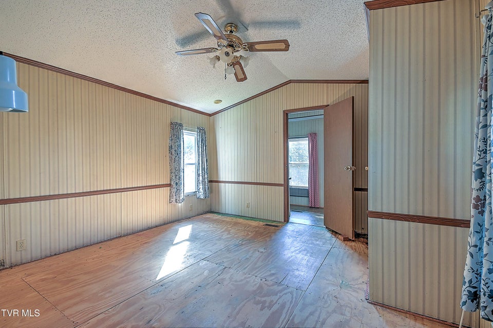 Photo #30: 406 War Valley Road