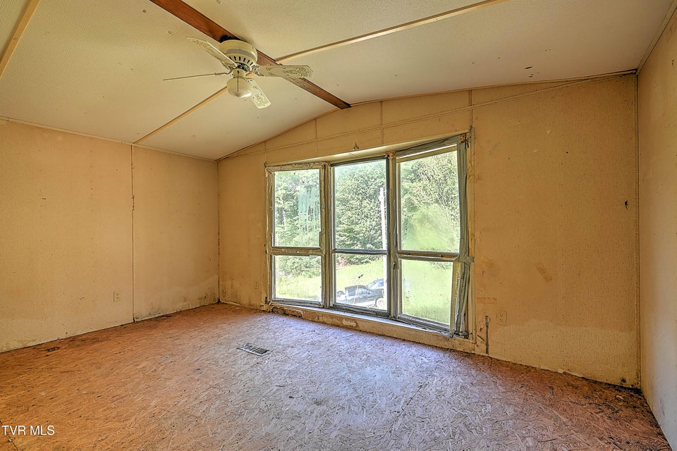 Photo #15: 408 War Valley Road