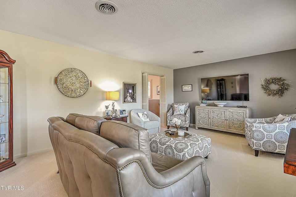 Photo #11: 186 Woodway Circle