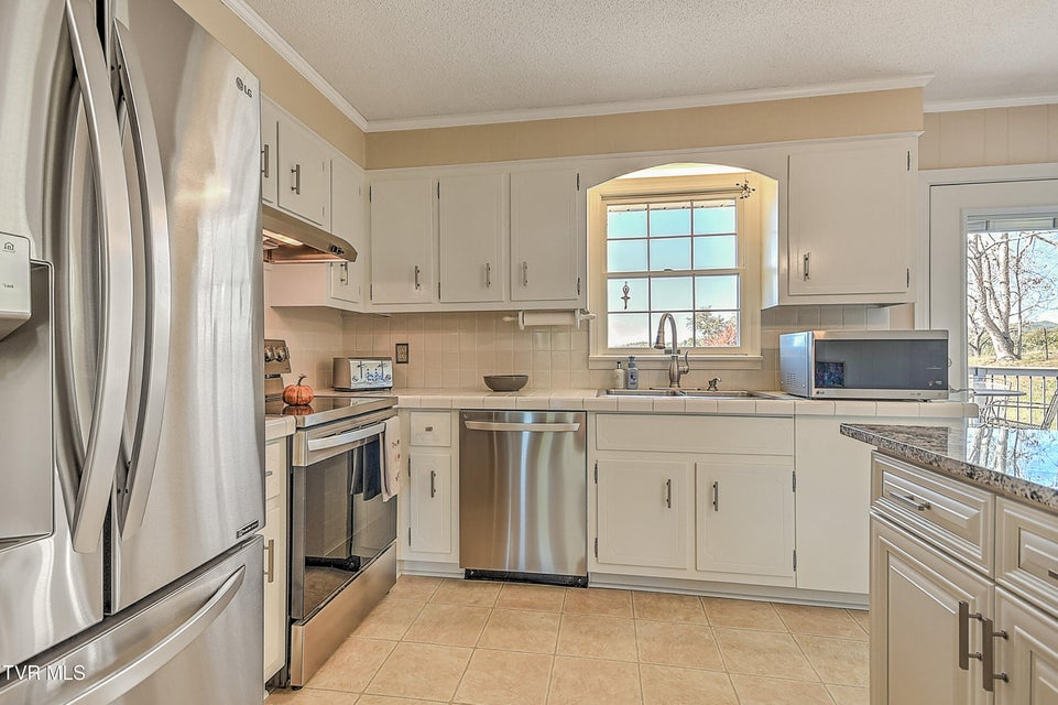 Photo #26: 186 Woodway Circle