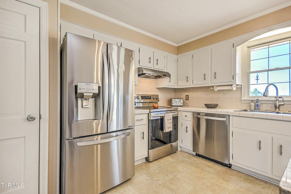 Photo #27: 186 Woodway Circle