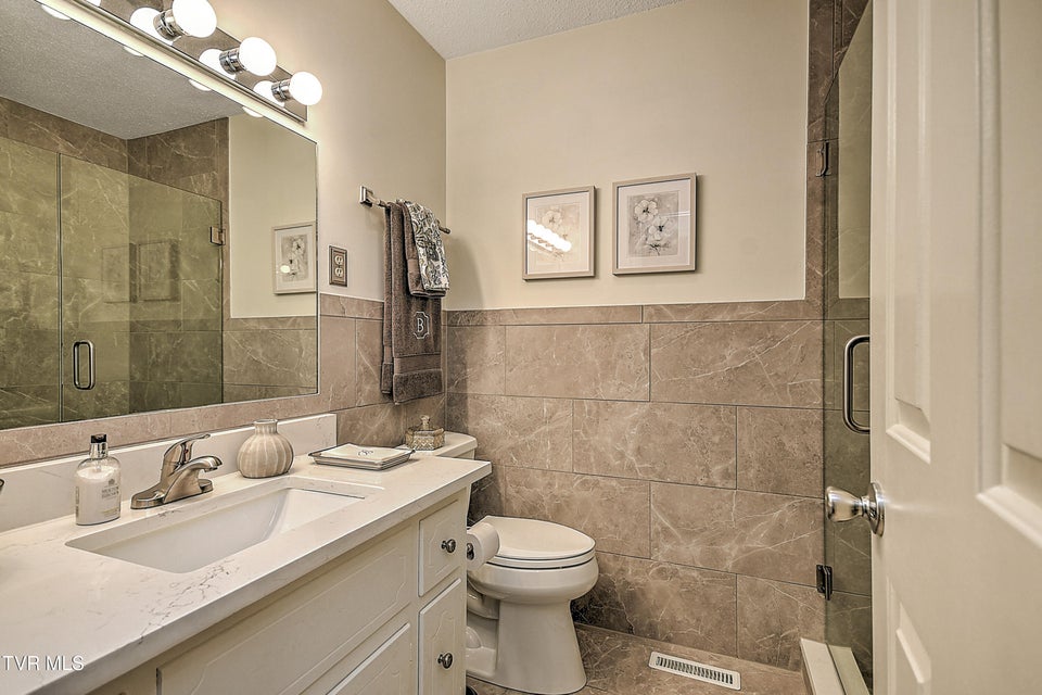 Photo #32: 186 Woodway Circle