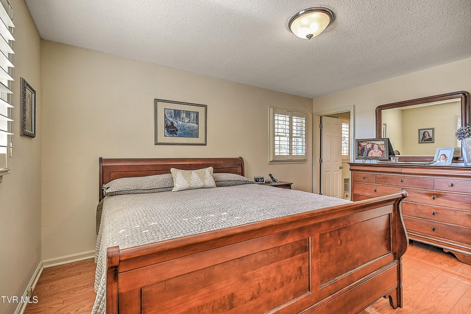 Photo #37: 186 Woodway Circle