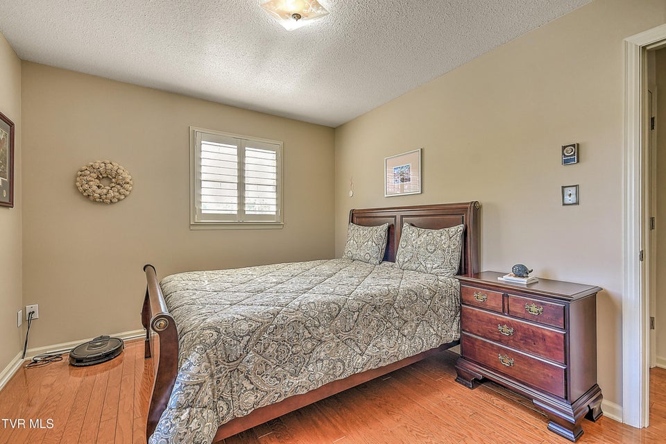 Photo #41: 186 Woodway Circle