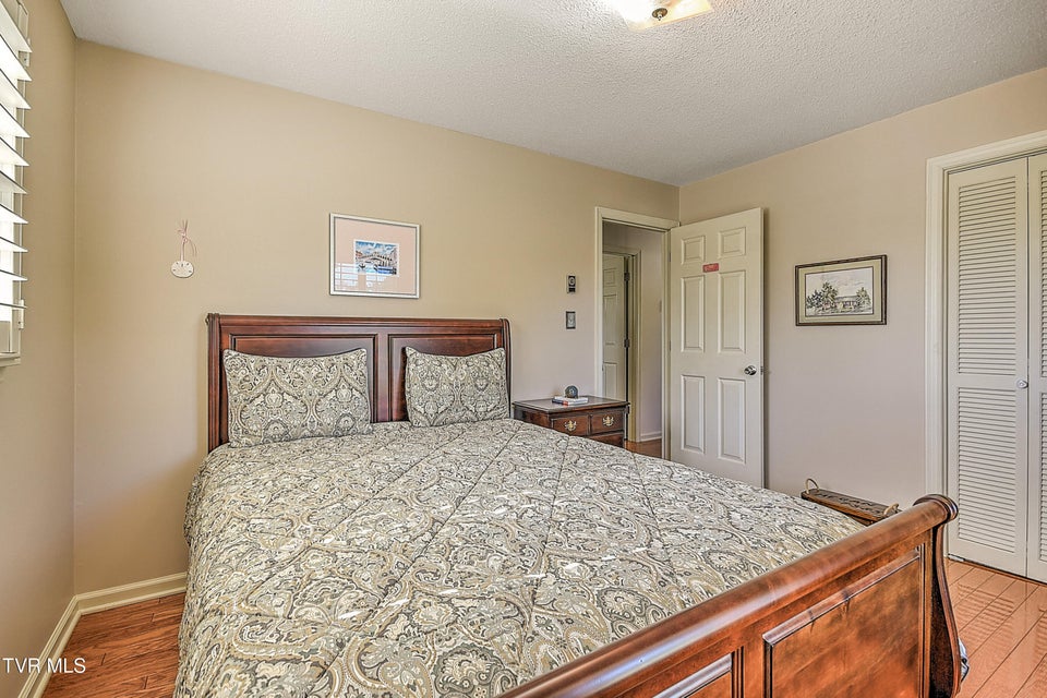 Photo #42: 186 Woodway Circle