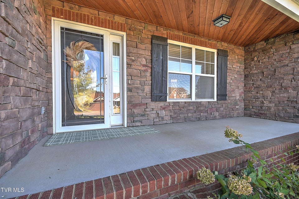 Photo #5: 5562 Meadow Wells Drive