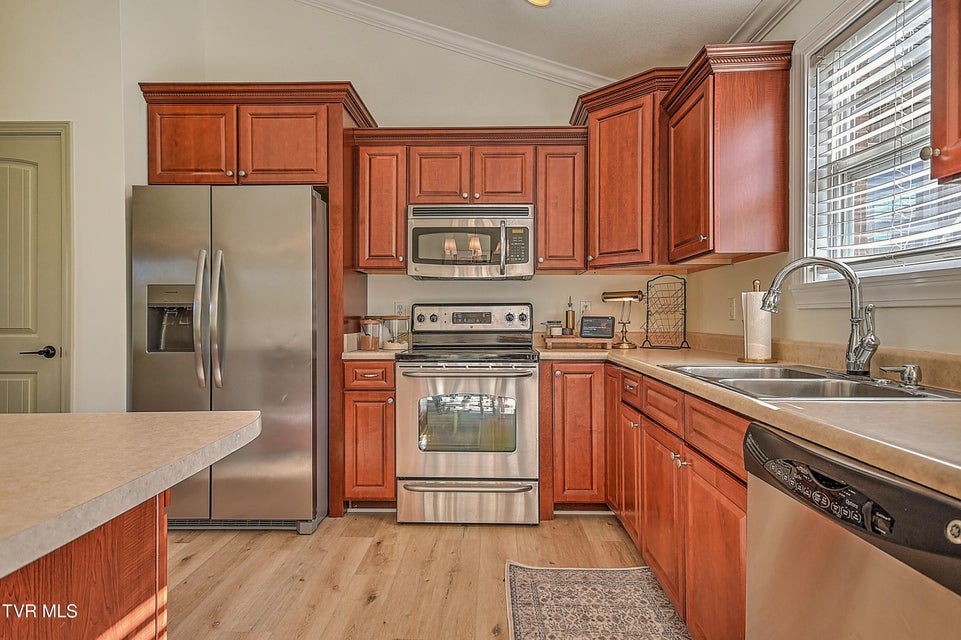 Photo #18: 5562 Meadow Wells Drive