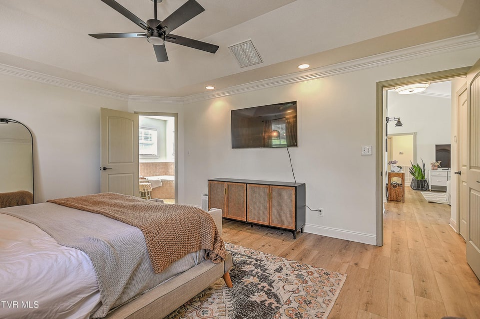 Photo #22: 5562 Meadow Wells Drive