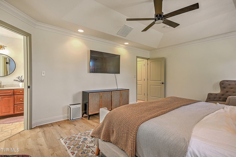 Photo #23: 5562 Meadow Wells Drive