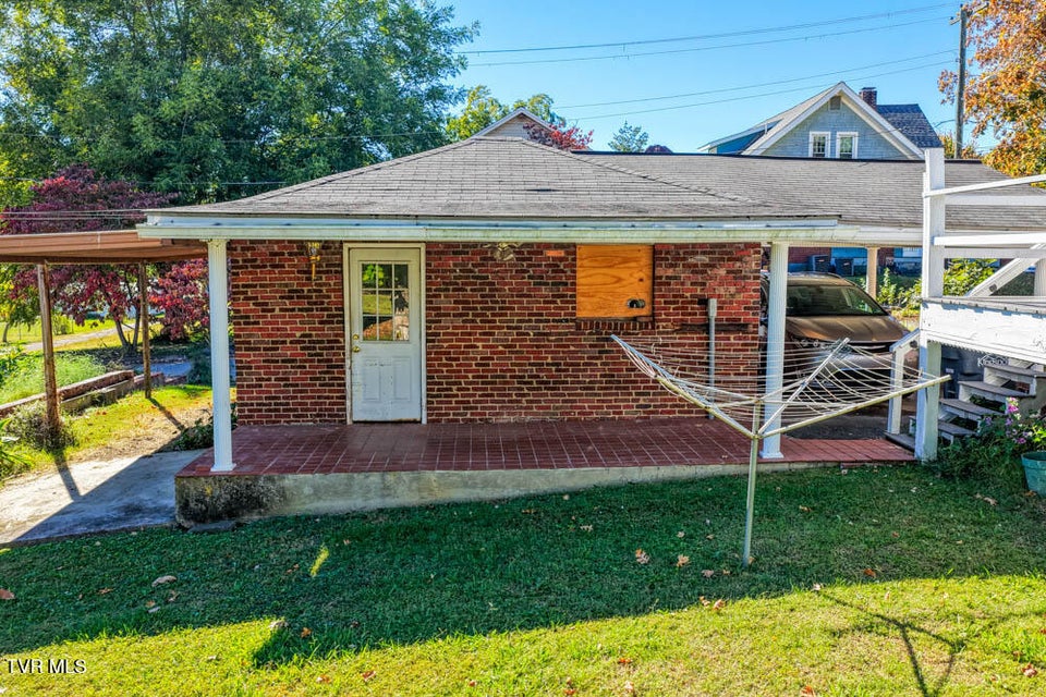 Photo #13: 1221 Sullivan Street