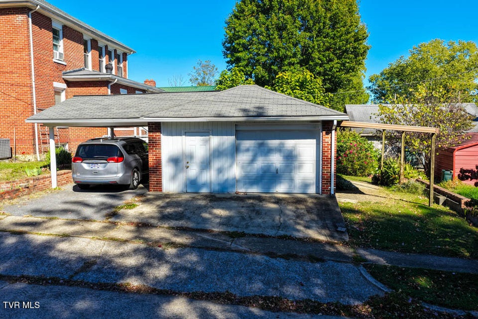 Photo #14: 1221 Sullivan Street