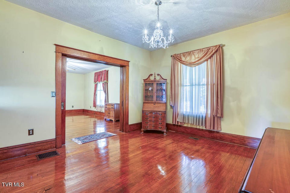 Photo #26: 1221 Sullivan Street