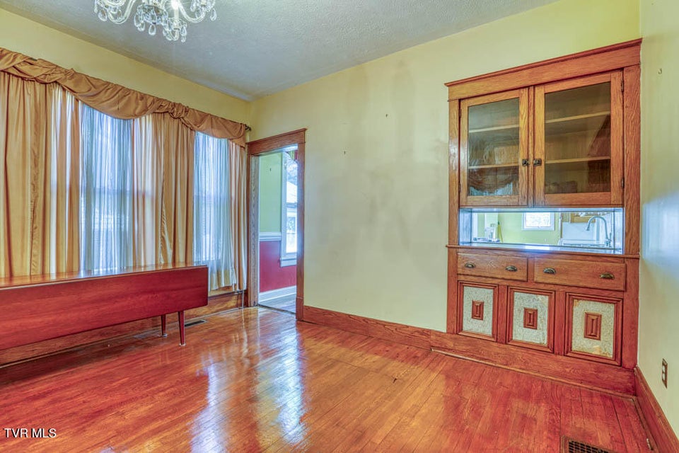 Photo #27: 1221 Sullivan Street