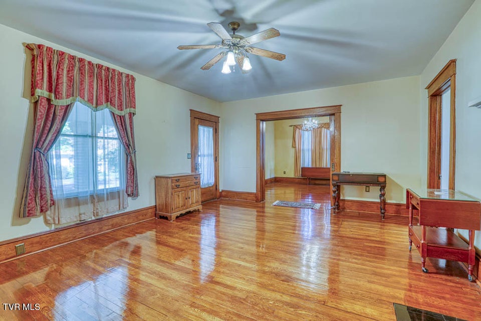 Photo #29: 1221 Sullivan Street